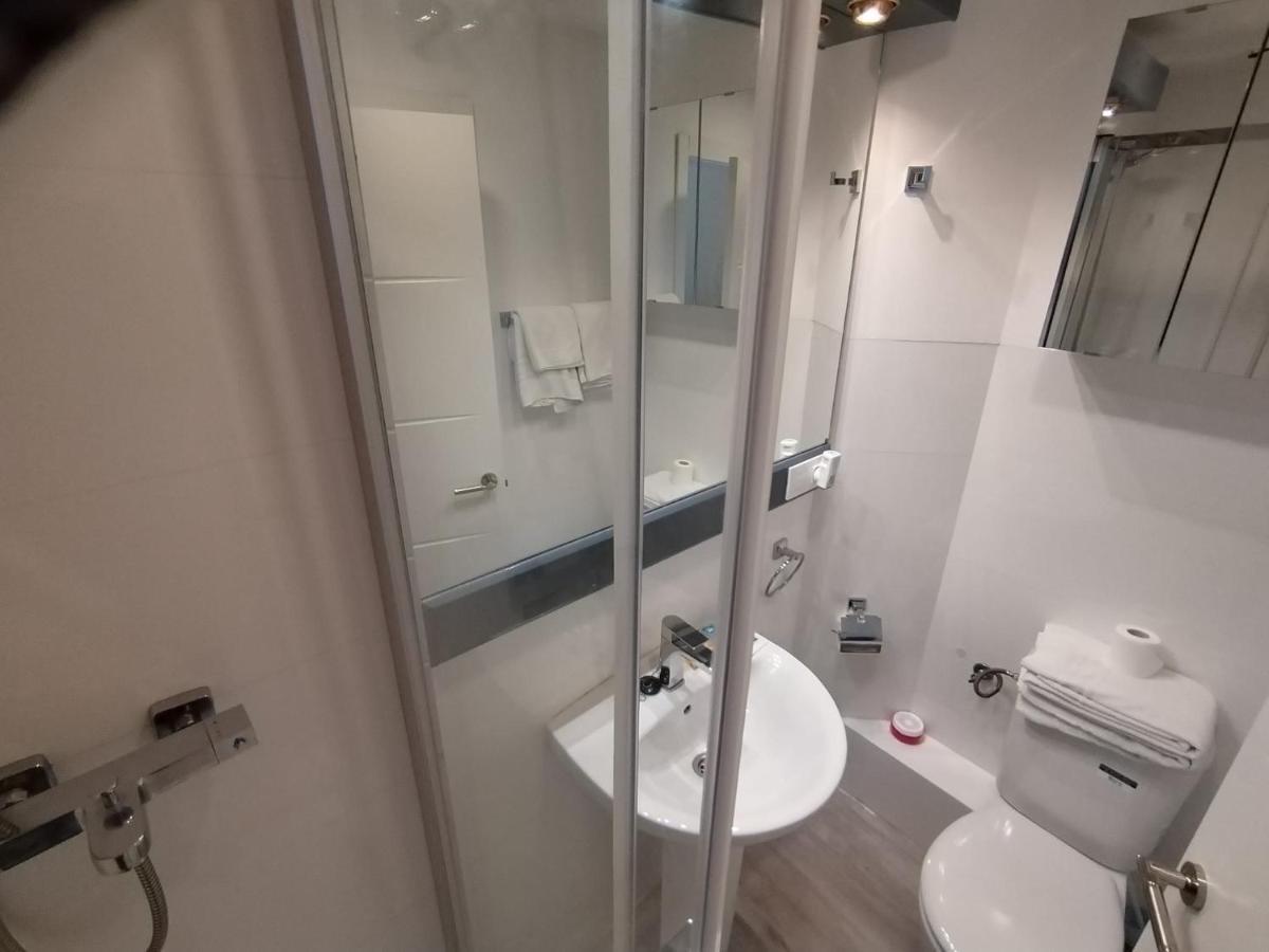 Apartamento Para 4 - Puerta Del Sol マドリード エクステリア 写真
